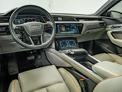 Used 2024 Audi Q8 e-tron Prestige w/ Prestige Package AWD/4WD image 32