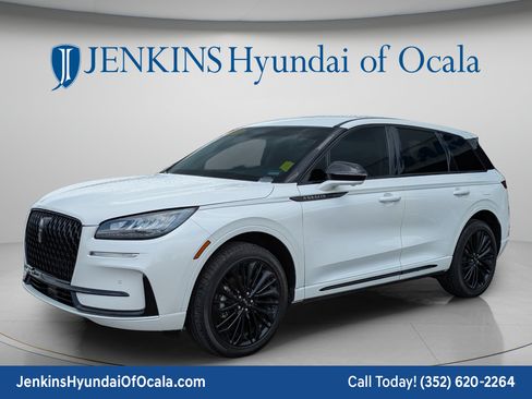 Used 2024 Lincoln Corsair FWD w/ Equipment Group 101A image 7