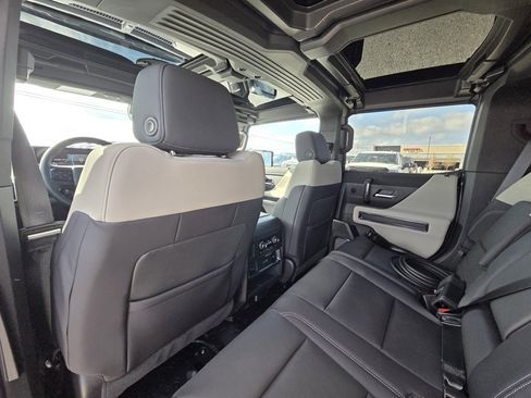 New 2026 GMC Hummer EV SUV image 26