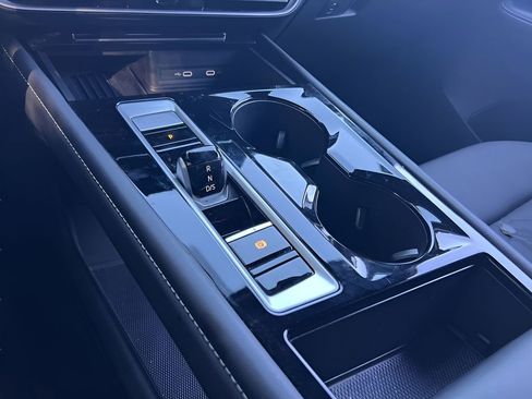 Used 2025 Volkswagen Atlas Cross Sport SE image 20