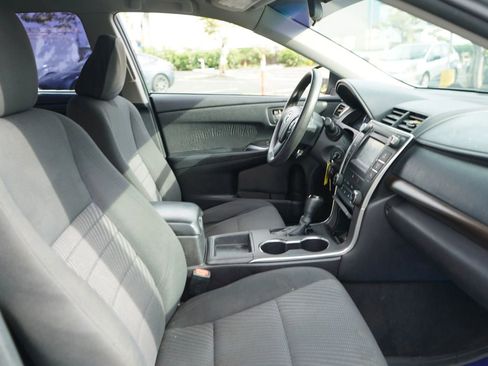 Used 2016 Toyota Camry LE image 15