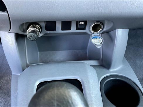 Used 2010 Toyota Tacoma 2WD Regular Cab image 14