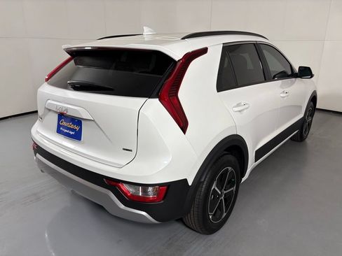 New 2026 Kia Niro LX FWD image 8