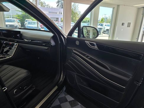 Used 2025 Genesis GV80 2.5T Standard AWD/4WD image 41