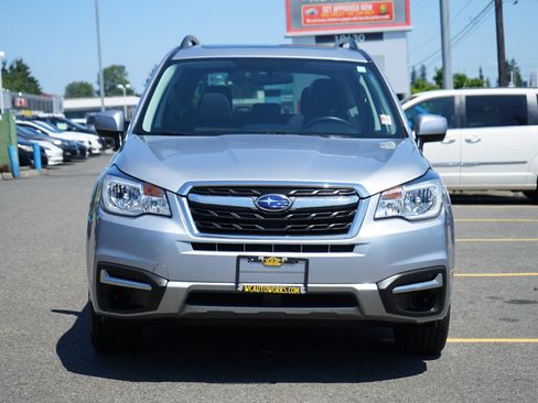 Used 2018 Subaru Forester 2.5i Premium w/ All-Weather Package AWD/4WD image 8