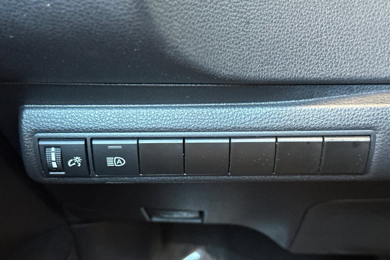 Certified 2024 Toyota Corolla LE FWD image 30