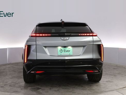 Used 2024 Cadillac Lyriq Sport w/ LPO, Floor Liner Package AWD/4WD image 15