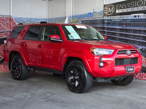 Certified 2021 Toyota 4Runner SR5 AWD/4WD image 1