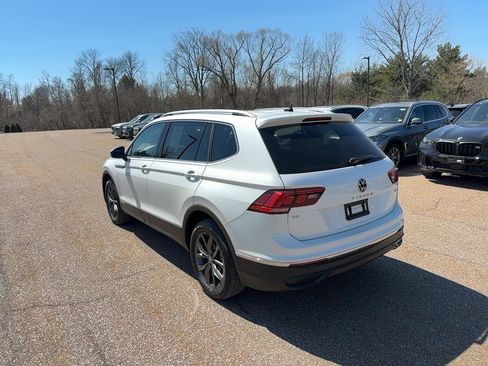 Used 2023 Volkswagen Tiguan SE AWD/4WD image 7