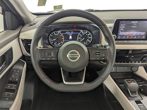 Used 2021 Nissan Rogue SL image 17