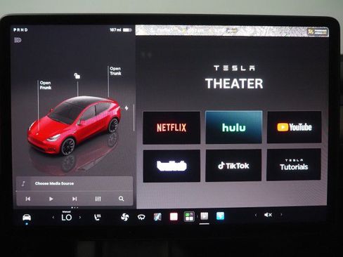 Used 2023 Tesla Model Y Long Range AWD/4WD image 38