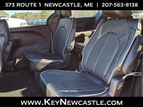 New 2026 Chrysler Pacifica Limited w/ S Appearance Package image 13