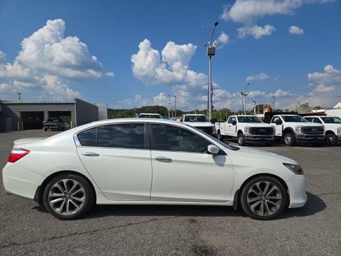 Used 2015 Honda Accord Sport image 6