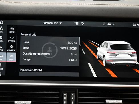 Used 2019 Porsche Cayenne Turbo w/ Premium Plus Package image 19