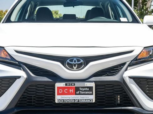 Used 2024 Toyota Camry SE FWD image 5
