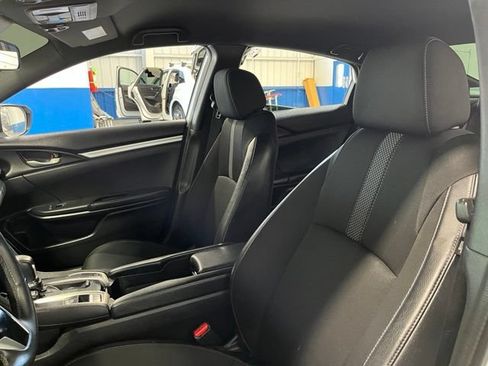 Used 2020 Honda Civic Sport image 23