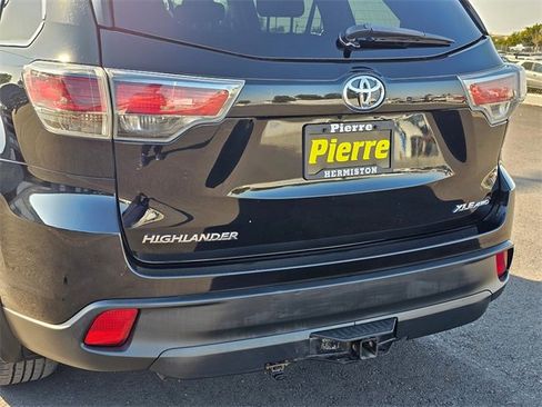 Used 2016 Toyota Highlander XLE image 7