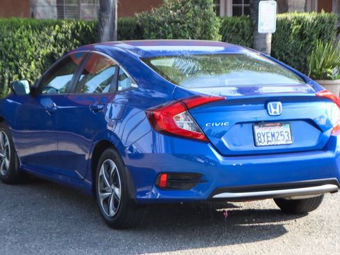 Used 2020 Honda Civic LX image 6