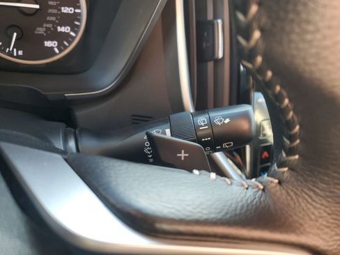 Used 2025 Subaru Ascent Premium image 37