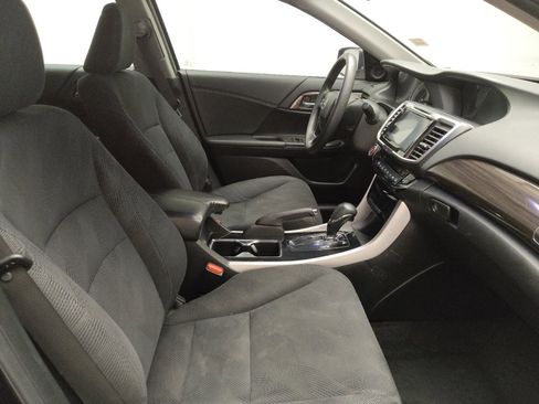 Used 2016 Honda Accord EX image 21