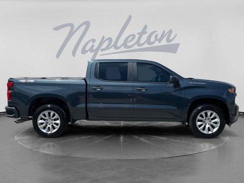 Used 2019 Chevrolet Silverado 1500 Custom w/ Custom Value Package AWD/4WD image 9