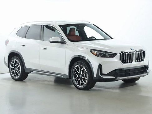 Certified 2025 BMW X1 xDrive28i w/ Convenience Package image 9