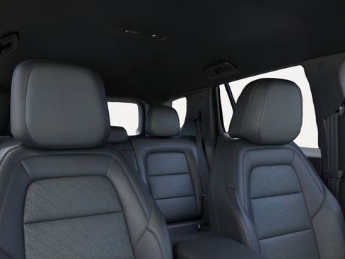 New 2026 Chevrolet Equinox LT w/ Convenience Package II AWD/4WD image 24
