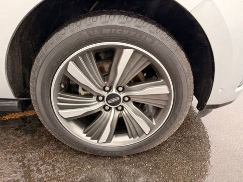 Used 2019 Lincoln Navigator L Reserve image 13