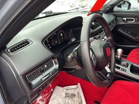 Used 2024 Honda Civic Type R image 13