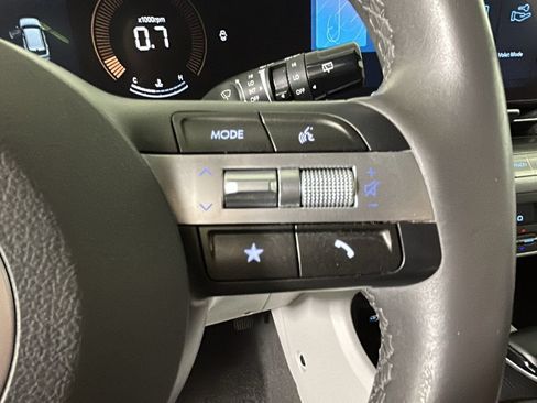 Used 2025 Hyundai Kona SEL FWD image 20