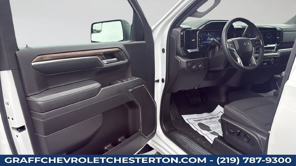 Used 2024 Chevrolet Silverado 1500 RST w/ Protection Package AWD/4WD image 24