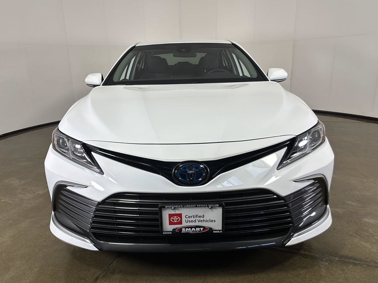 Used 2023 Toyota Camry LE FWD image 6