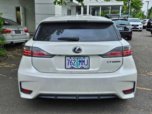 Used 2014 Lexus CT 200h FWD image 4