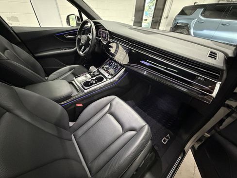 Used 2021 Audi Q7 3.0T Prestige w/ Prestige Package AWD/4WD image 21