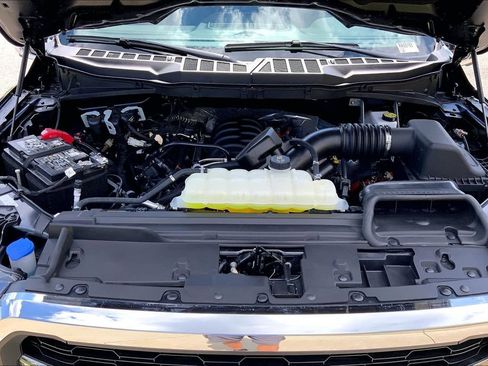 Used 2025 Ford F150 Lariat w/ Equipment Group 501A Mid AWD/4WD image 9