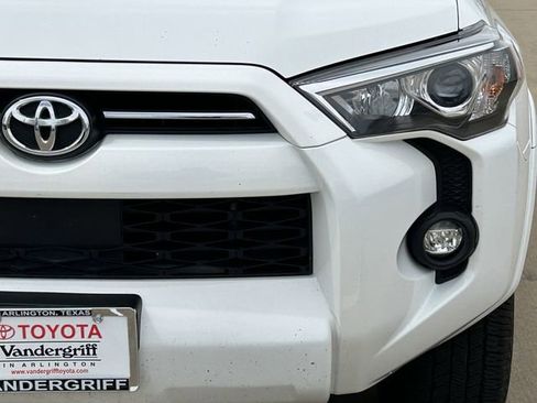 Used 2022 Toyota 4Runner SR5 image 9