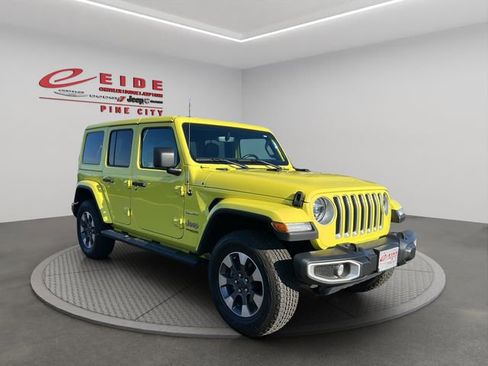 Used 2022 Jeep Wrangler Unlimited Sahara w/ LED Lighting Group image 9