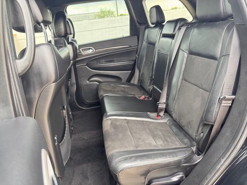 Used 2022 Jeep Grand Cherokee Laredo X AWD/4WD image 16
