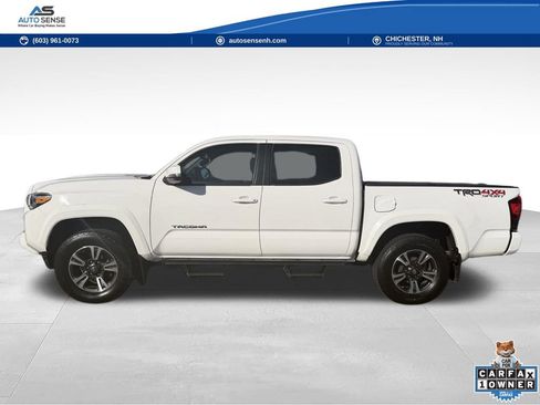 Used 2018 Toyota Tacoma TRD Sport w/ Technology Package AWD/4WD image 2