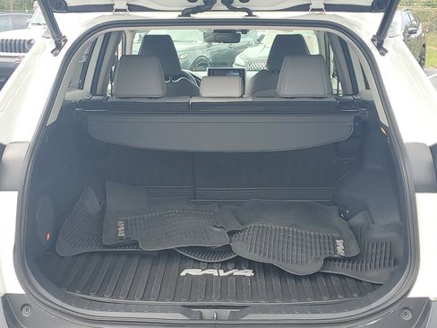 Certified 2020 Toyota RAV4 Limited AWD/4WD image 11
