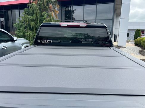 Used 2024 GMC Sierra 1500 Elevation AWD/4WD image 9