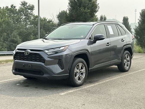 Used 2025 Toyota RAV4 LE AWD/4WD image 1