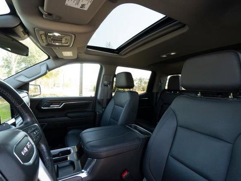 Used 2023 GMC Sierra 1500 SLT w/ SLT Premium Package image 29