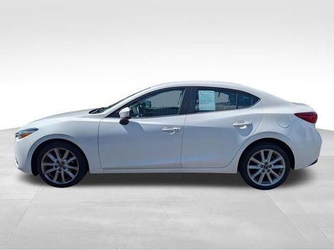 Used 2017 MAZDA MAZDA3 Touring FWD image 4