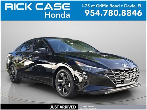 Used 2022 Hyundai Elantra SEL w/ Convenience Package image 1