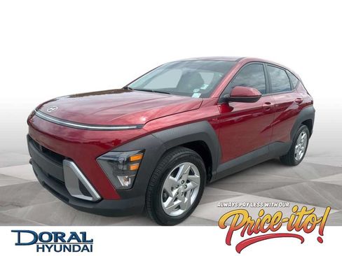 Used 2024 Hyundai Kona SE FWD image 1