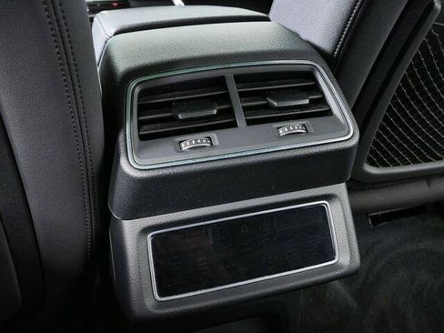 Used 2023 Audi e-tron Premium Plus w/ Premium Plus Package AWD/4WD image 22