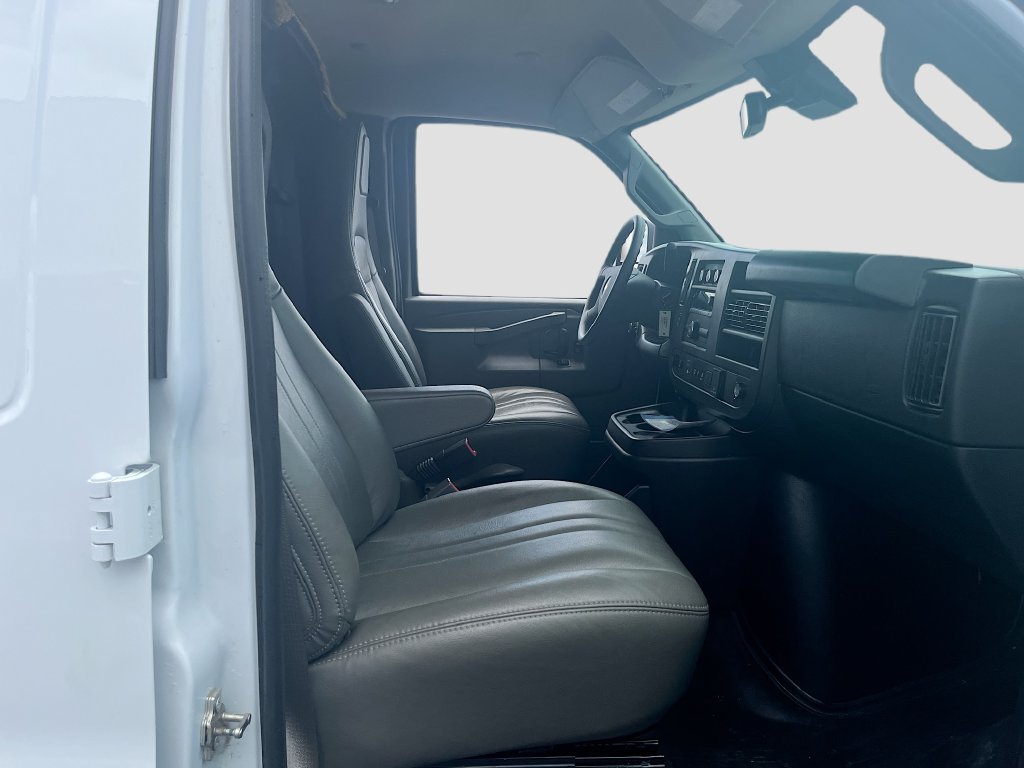Used 2025 Chevrolet Express 2500 Extended w/ Safety Package RWD image 23