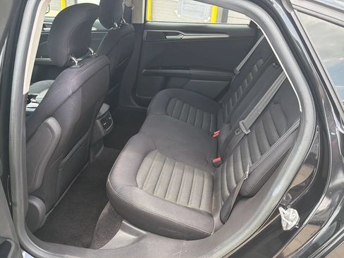 Used 2014 Ford Fusion SE FWD image 11