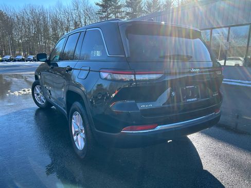 Used 2023 Jeep Grand Cherokee Laredo w/ Luxury Tech Group I image 10